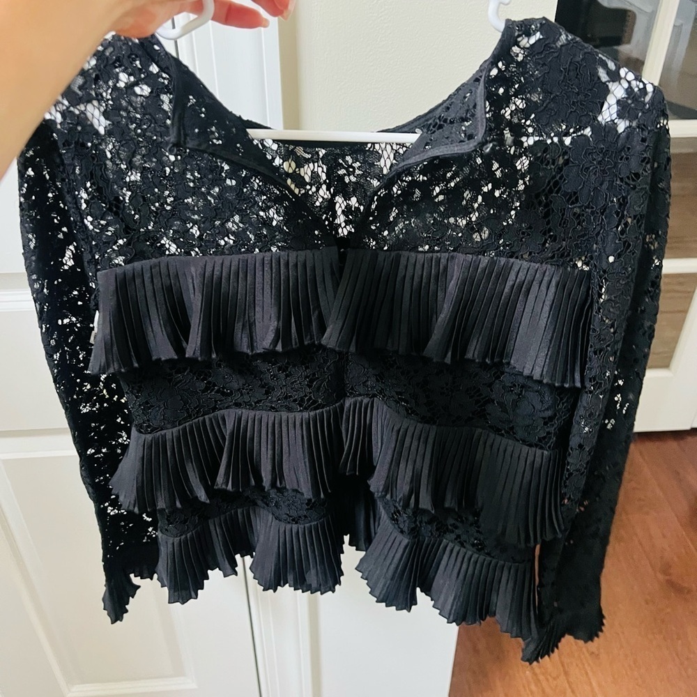 Elegant Jcrew size 2 Black Lace Ruffle Longsleeved Top - Picture 4 of 6